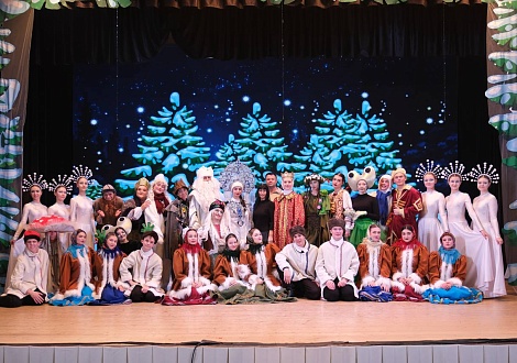 Показы новогоднего представления «Новогодние приключения»