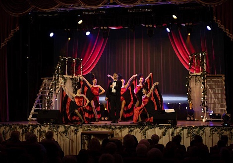 торжественный концерт  «Любимым женщинам!»